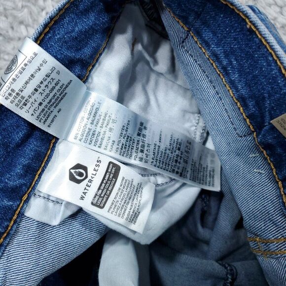 Levi's High Waisted Mom Jeans Tapered Stretch Size 25 x 29 Medium Wash Blue - Picture 8 of 12